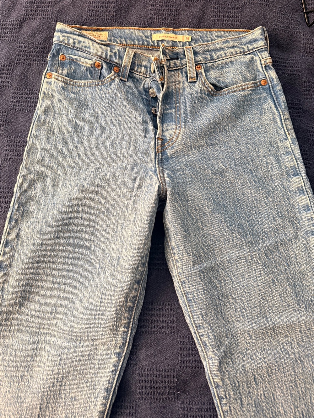 levi’s wedgie straight jeans - Picture 2 of 11